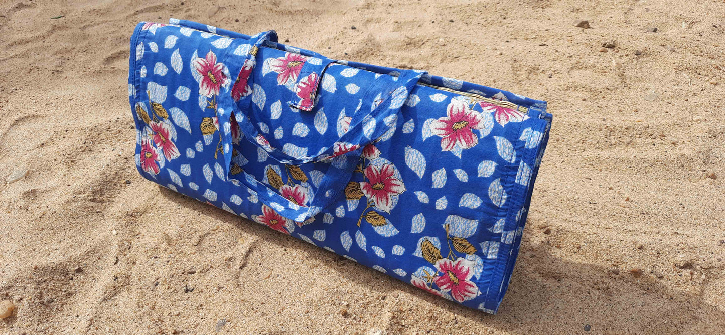 Hastasilpa Beach Mat made of sustainable grass, Folding Yoga Mat - Handmade and Non- Toxic 36 x 70 inches