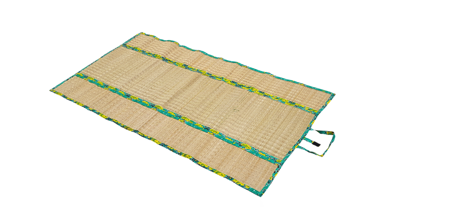 Hastasilpa Beach Mat made of sustainable grass, Folding Yoga Mat - Handmade and Non- Toxic 36 x 70 inches