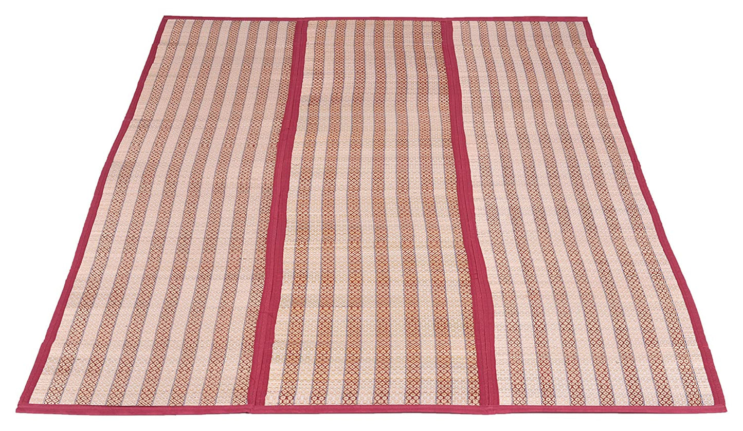 Lightweight Foldable Chatai Mat Made from Natural Madurkathi Gras