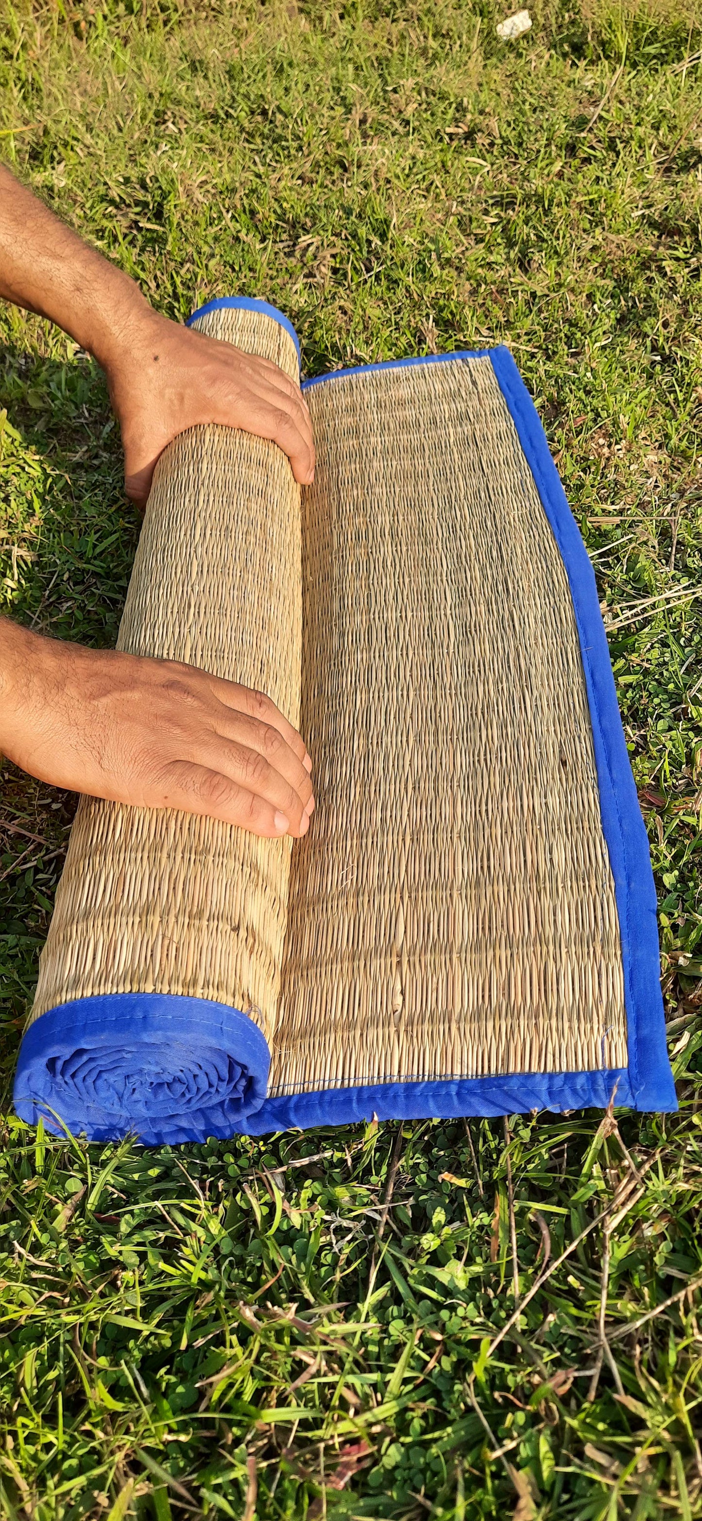 Madur grass mat for light floor sleeping and napping