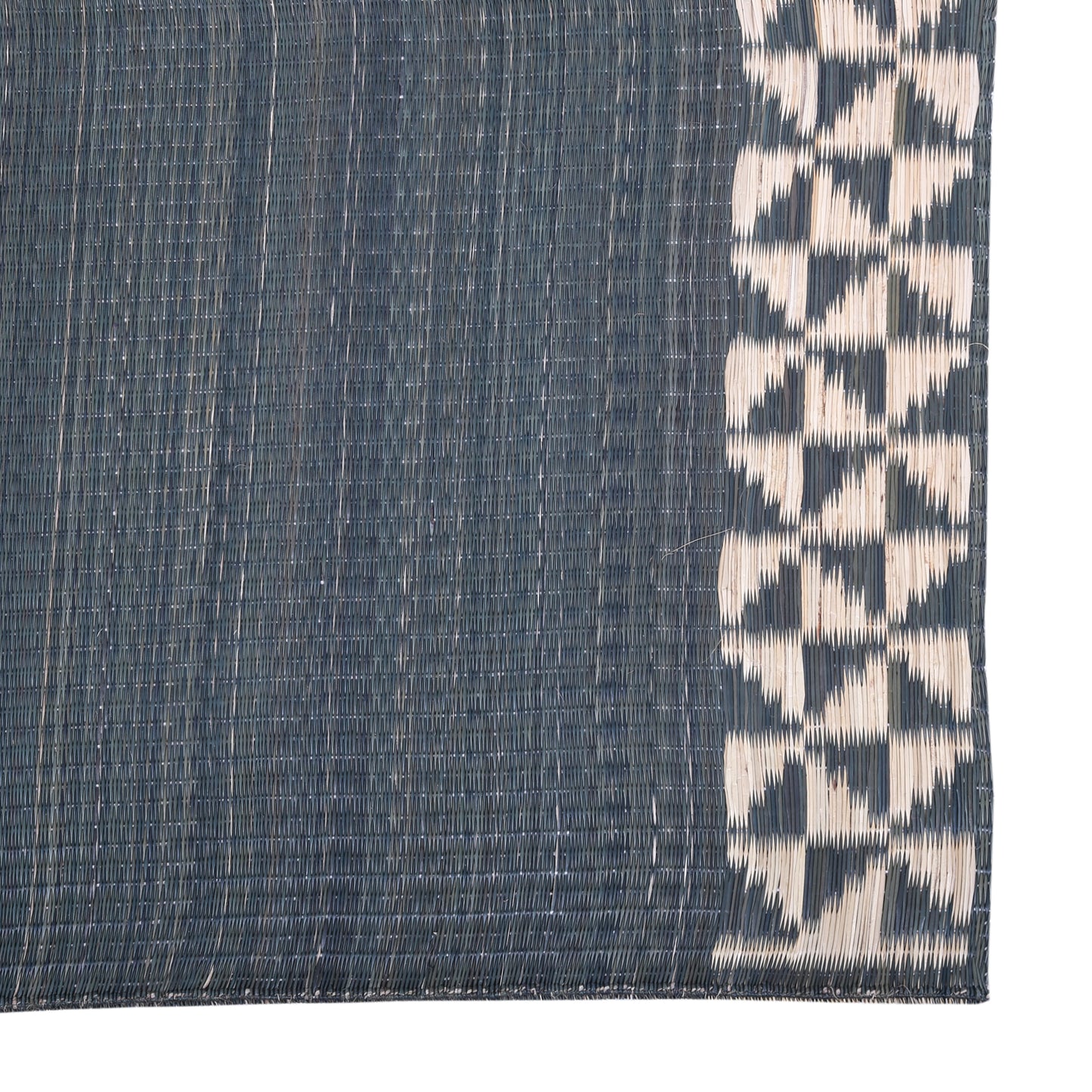 Hastasilpa Eco-Conscious Dining Set – Handwoven Madurkathi Grass Placemats & Runner (Pack of 7)