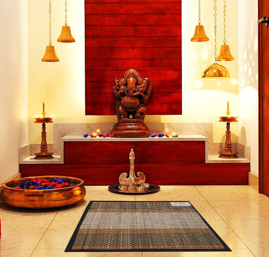 Handcrafted Madurkathi pooja aasan in square shape for traditional mandir use